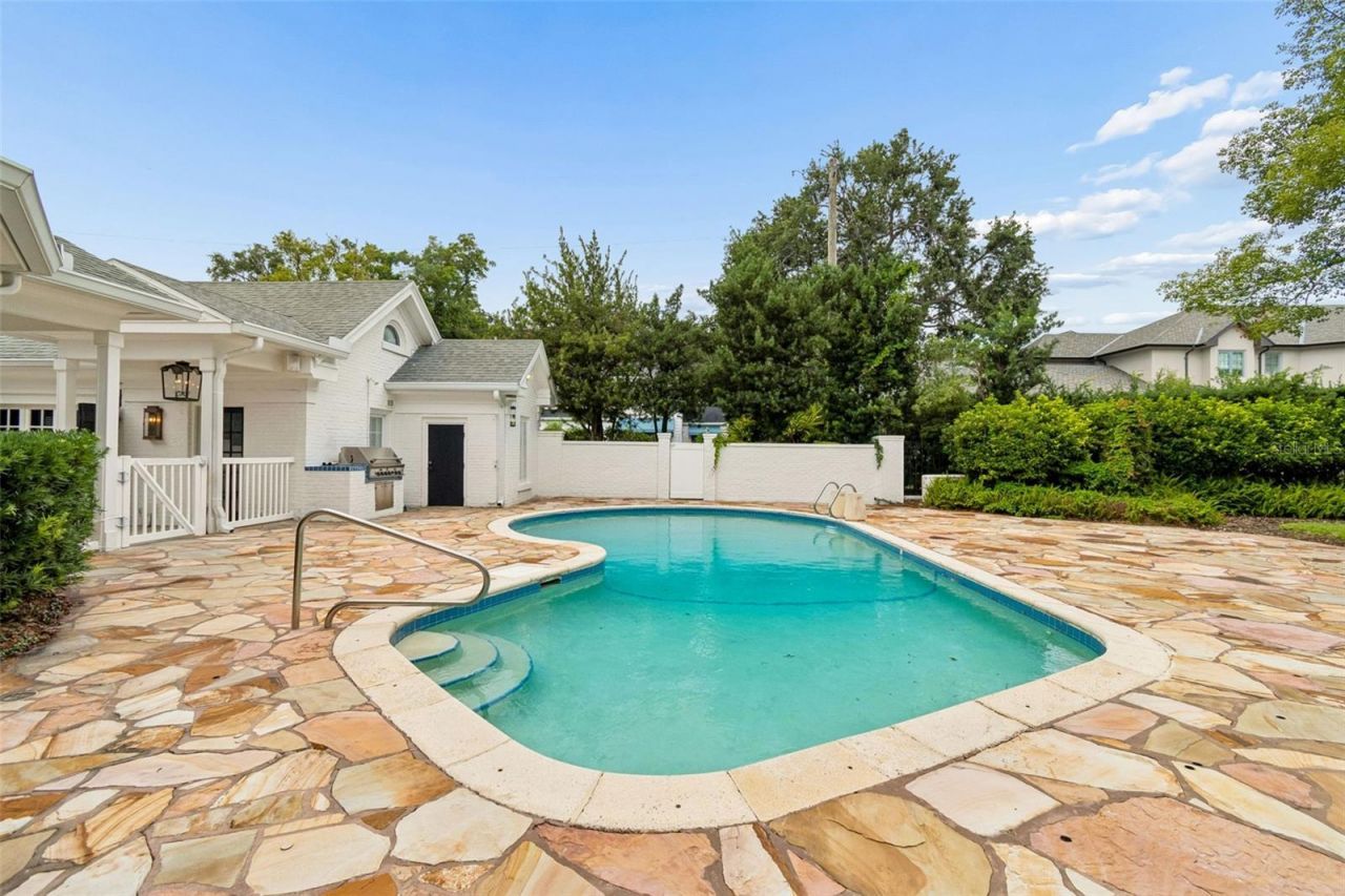 3313 W Mullen Avenue, Tampa, FL 33609 Photo