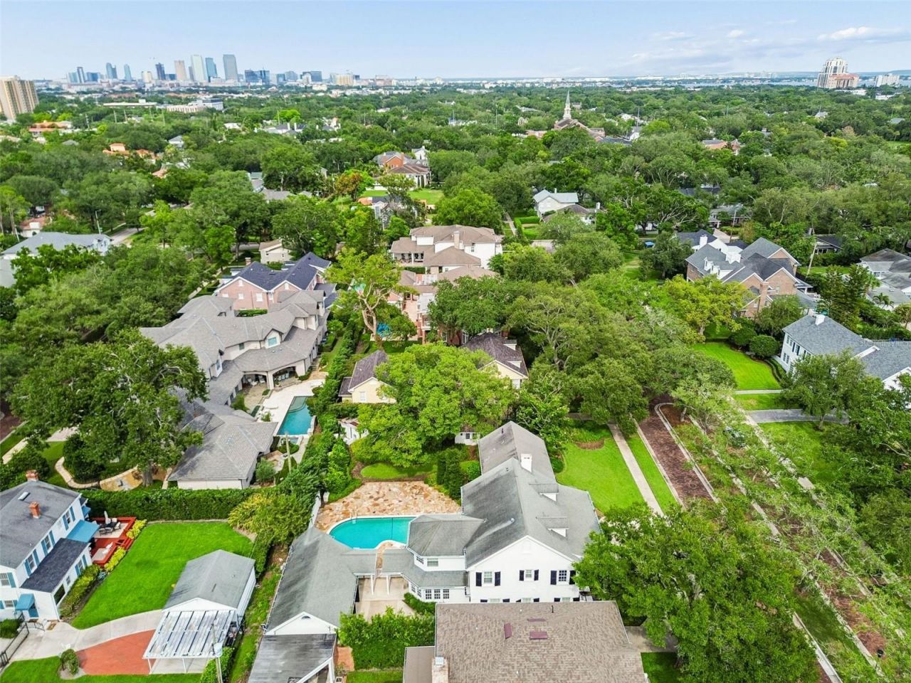 3313 W Mullen Avenue, Tampa, FL 33609 Photo