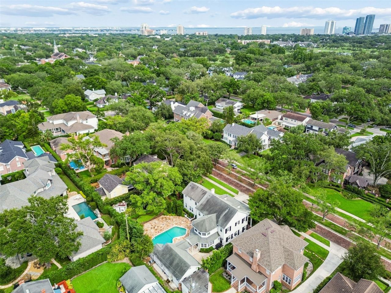 3313 W Mullen Avenue, Tampa, FL 33609 Photo