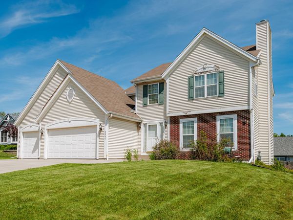 3944 W Valley View Dr, Franklin, WI 53132