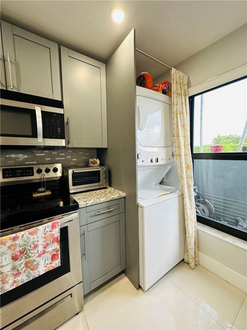 1168 NW 97th Avenue, Unit 232, Pembroke Pines, FL 33024 Photo