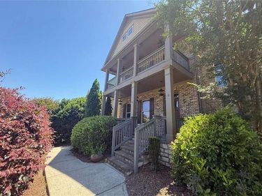 2294 Lake Cove Court , Buford, GA 30519