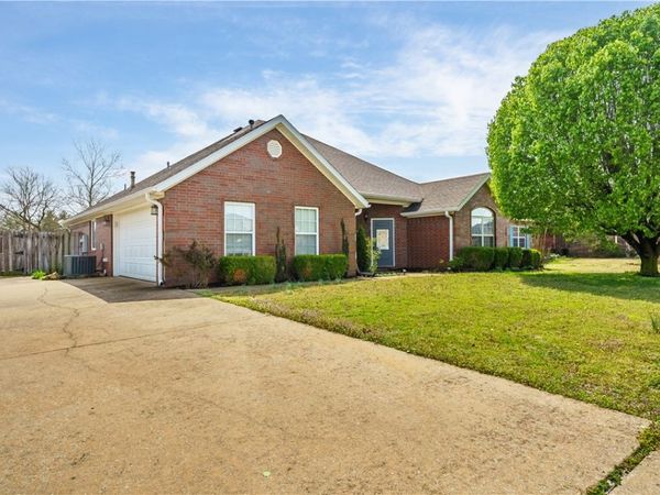 330 McKissic Spring Road , Centerton, AR 72719