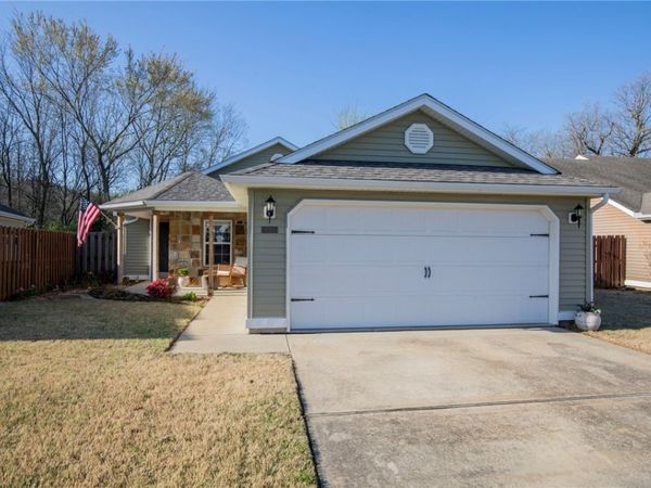4385 W Serviceberry Drive , Fayetteville, AR 72704