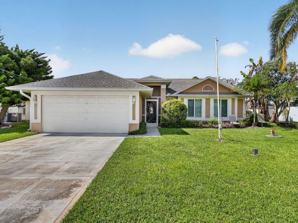 2755 SE Caladium Avenue, Port St. Lucie, FL 34952