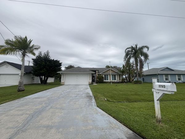 2755 SE Caladium Avenue, Port St. Lucie, FL 34952