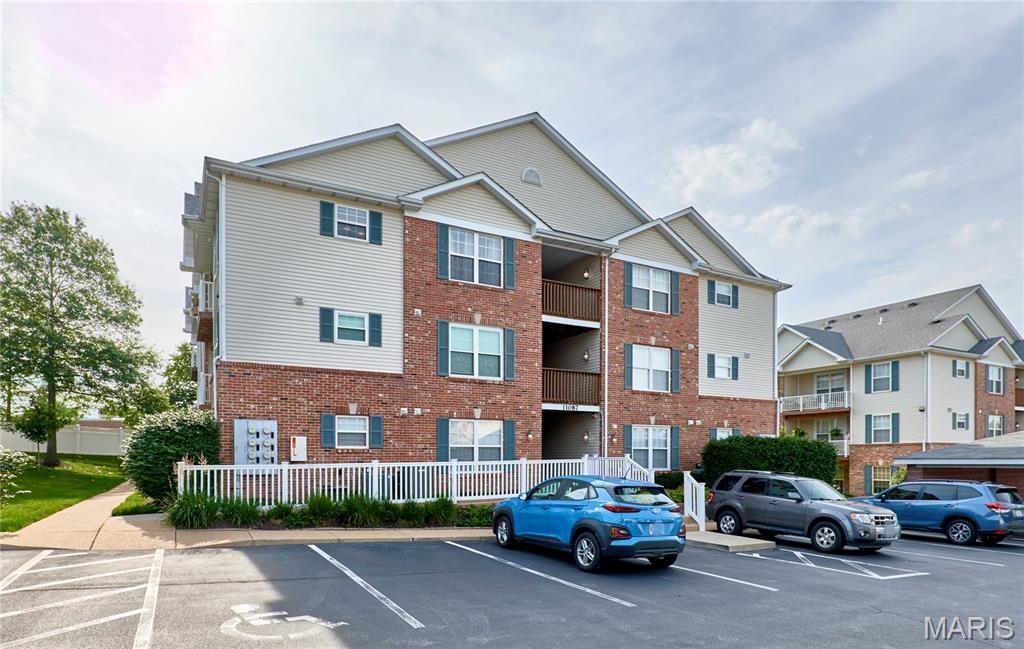 11087 Gravois Road , Unit 302, Saint Louis, MO 63126 Main Photo