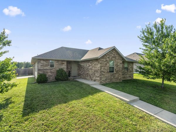 1047 S Tanner Drive, Springfield, MO 65802