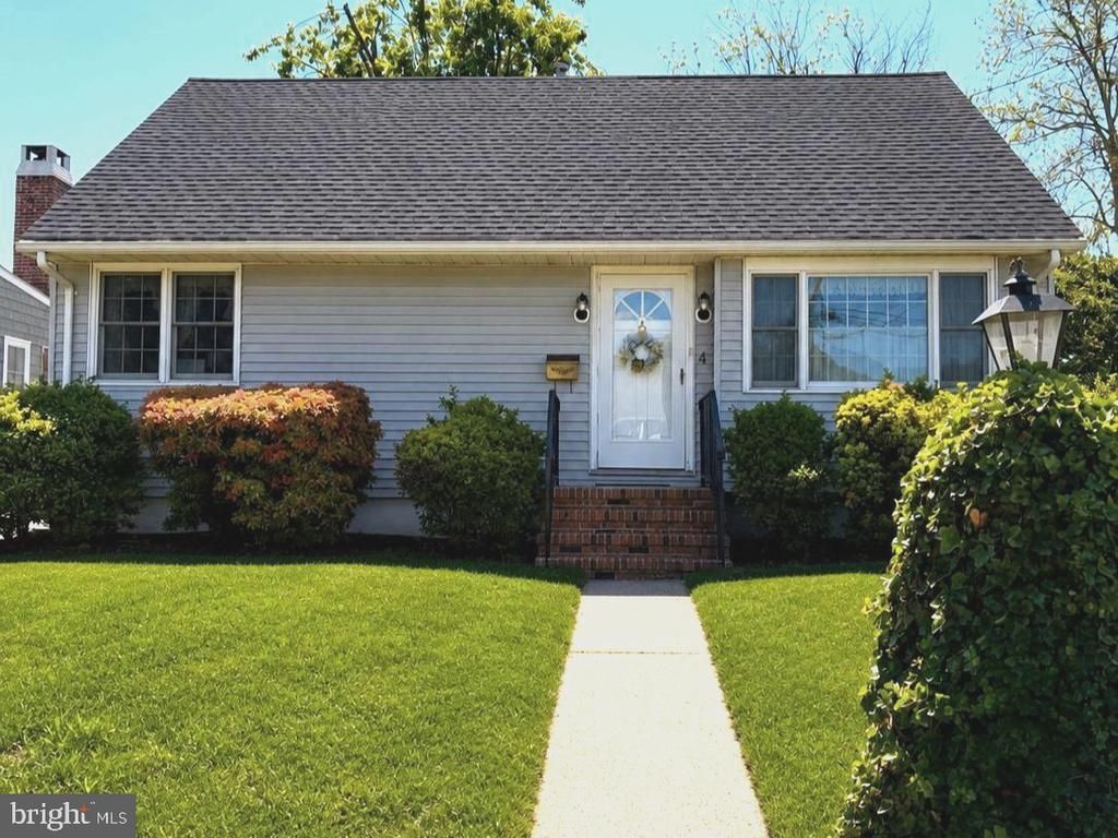 4 Gregory Drive, Hamilton, NJ 08690 Main Photo