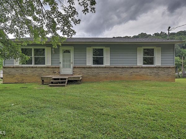 1117 Hunting Hill Road, Piney Flats, TN 37686