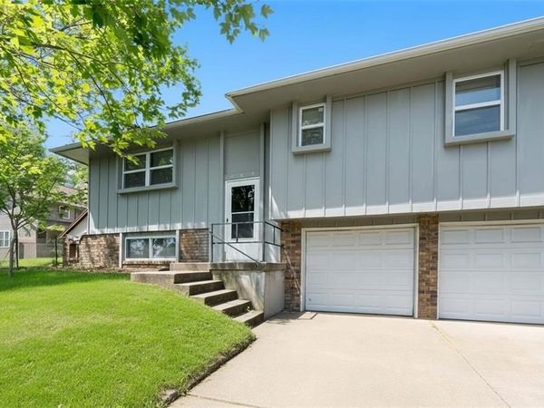 102 Cooper Street, Buckner, MO 64016