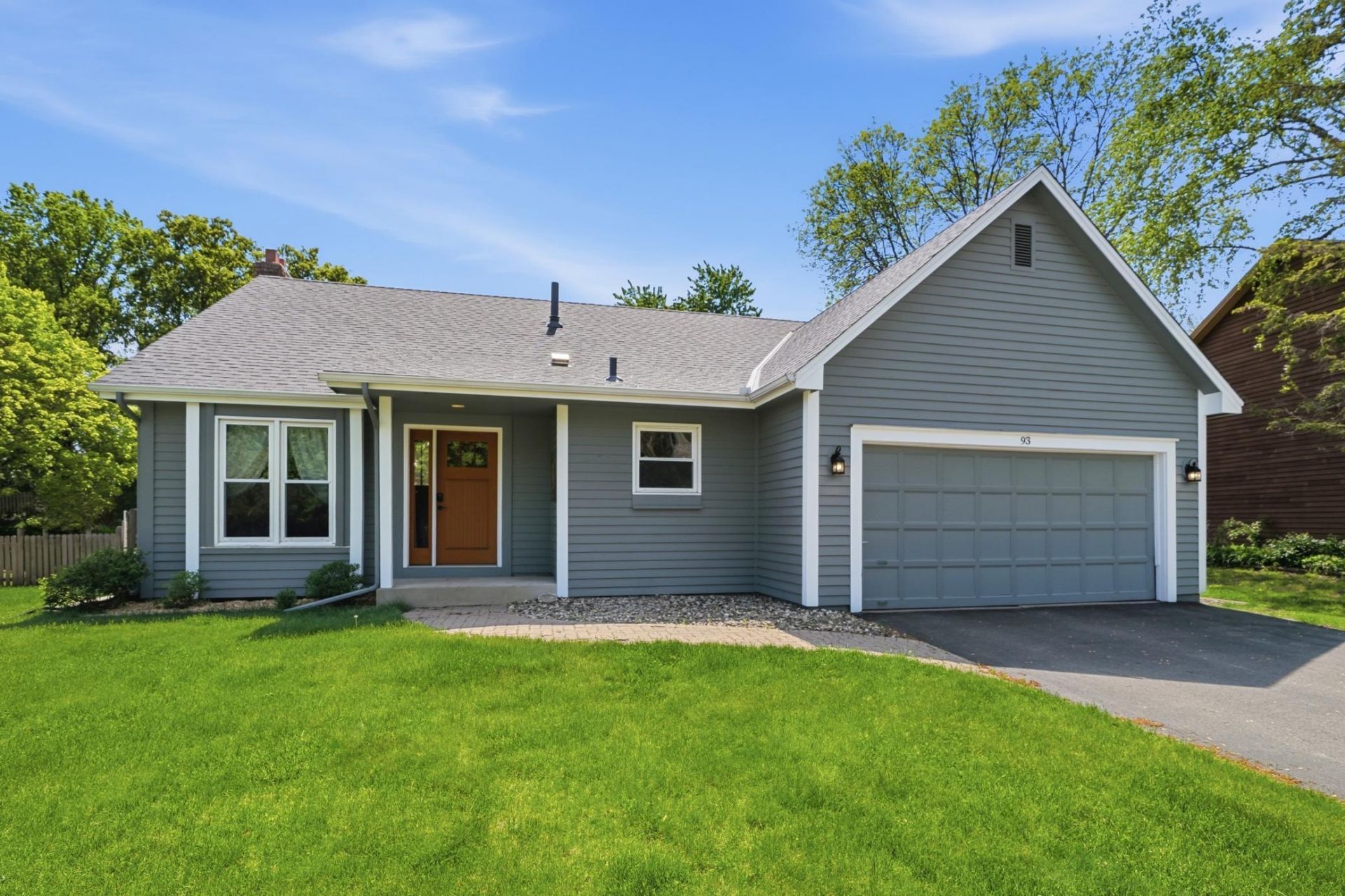 93 Castle Ridge Court, Chanhassen, MN 55317 Main Photo