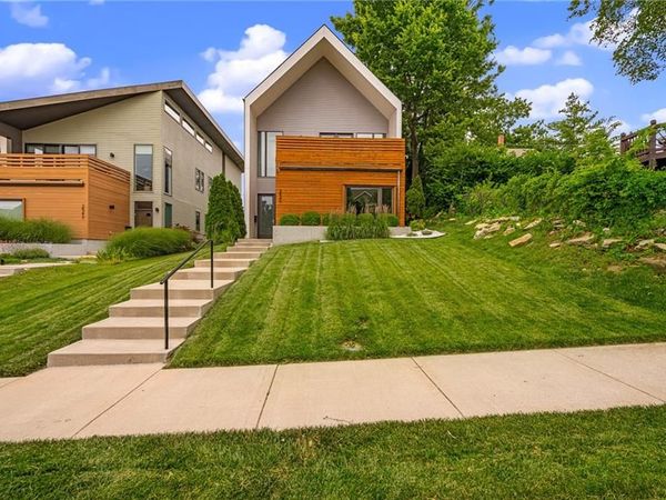 2549 Tracy Avenue, Kansas City, MO 64108