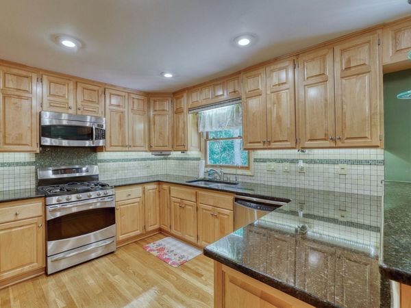 N54W30819 Windwood Dr, Merton, WI 53029