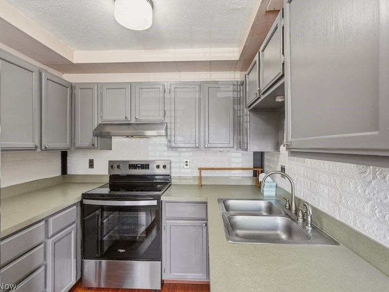 1156 N Carpenter Road , Brunswick, OH 44212 Photo 10