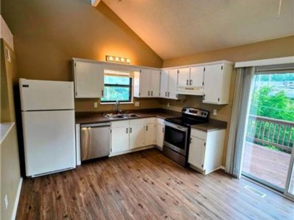 4552 S Saville Court, Independence, MO 64055