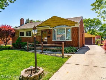 24815 Beck Avenue, Eastpointe, MI 48021