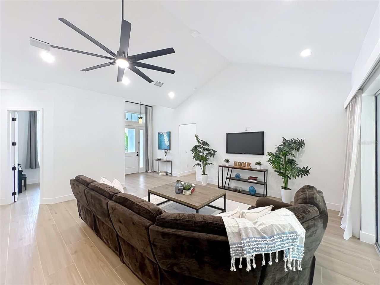 3230 Cavalier Avenue, Orlando, FL 32833 Photo