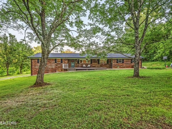 5160 Indian Warpath Rd, Maryville, TN 37803