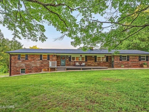 5160 Indian Warpath Rd, Maryville, TN 37803