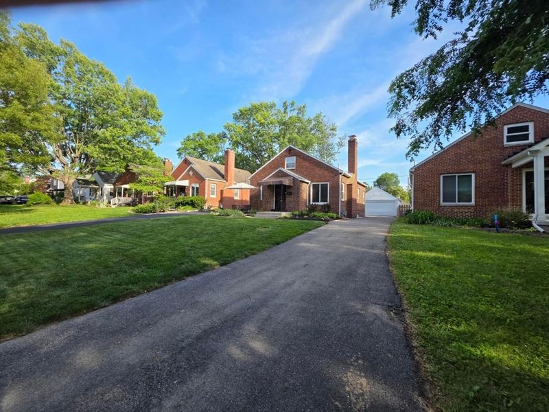 121 E Beechwold Boulevard , Columbus, OH 43214 Photo 3
