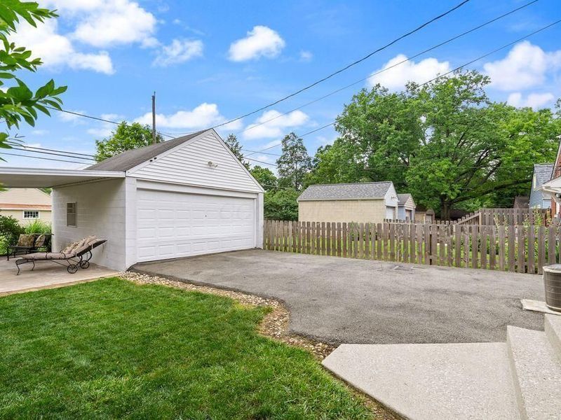 121 E Beechwold Boulevard, Columbus, OH 43214 Photo 37