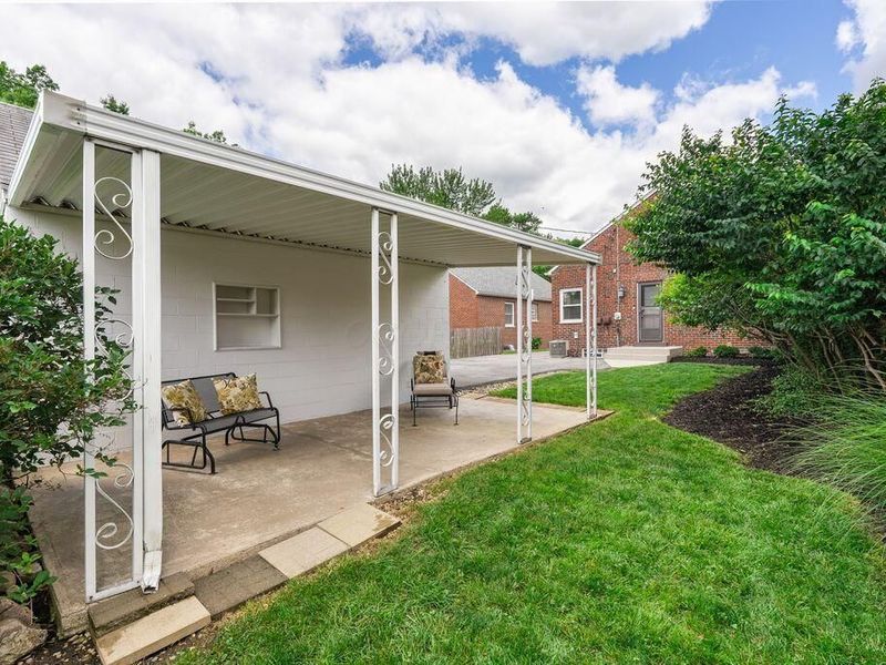 121 E Beechwold Boulevard, Columbus, OH 43214 Photo 38