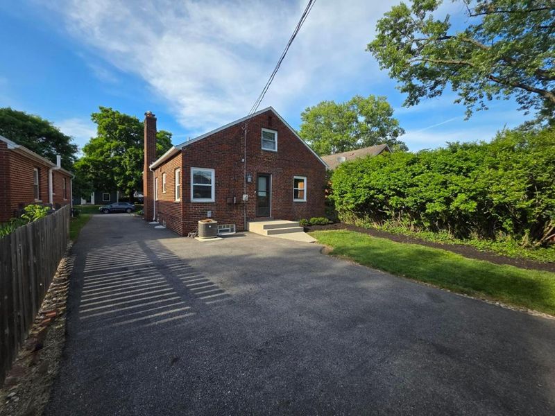 121 E Beechwold Boulevard , Columbus, OH 43214 Photo 4