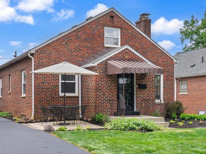121 E Beechwold Boulevard, Columbus, OH 43214 Photo 4