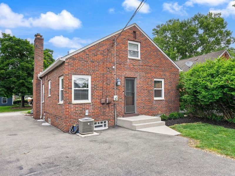 121 E Beechwold Boulevard, Columbus, OH 43214 Photo 44