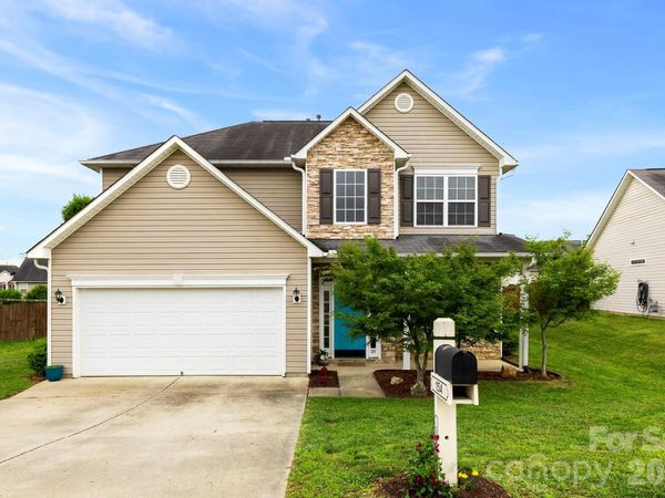 154 Haw River Road , Fletcher, NC 28732
