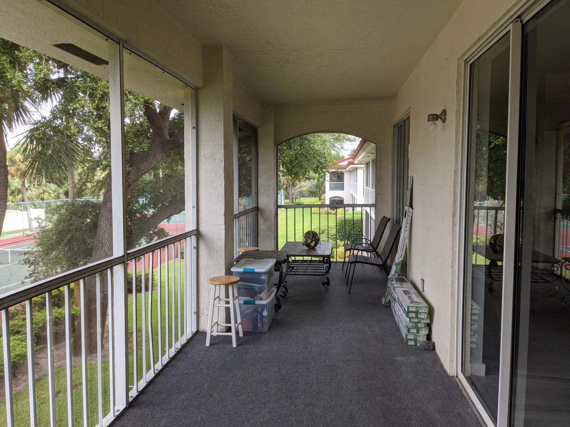 105 Half Moon Circle, Unit F2, Hypoluxo, FL 33462 Photo