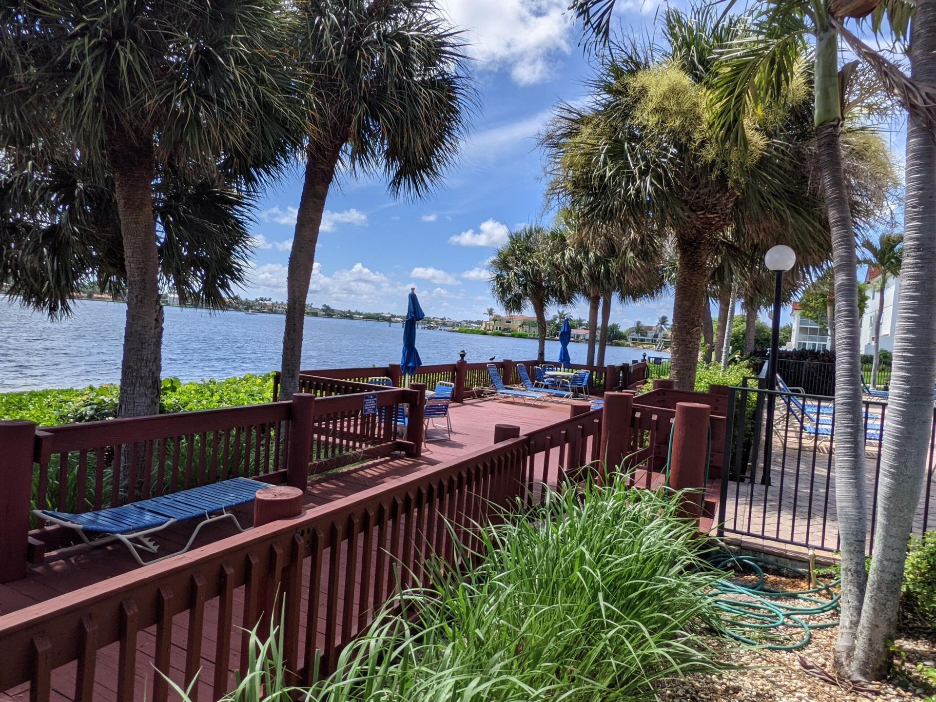 105 Half Moon Circle, Unit F2, Hypoluxo, FL 33462 Photo