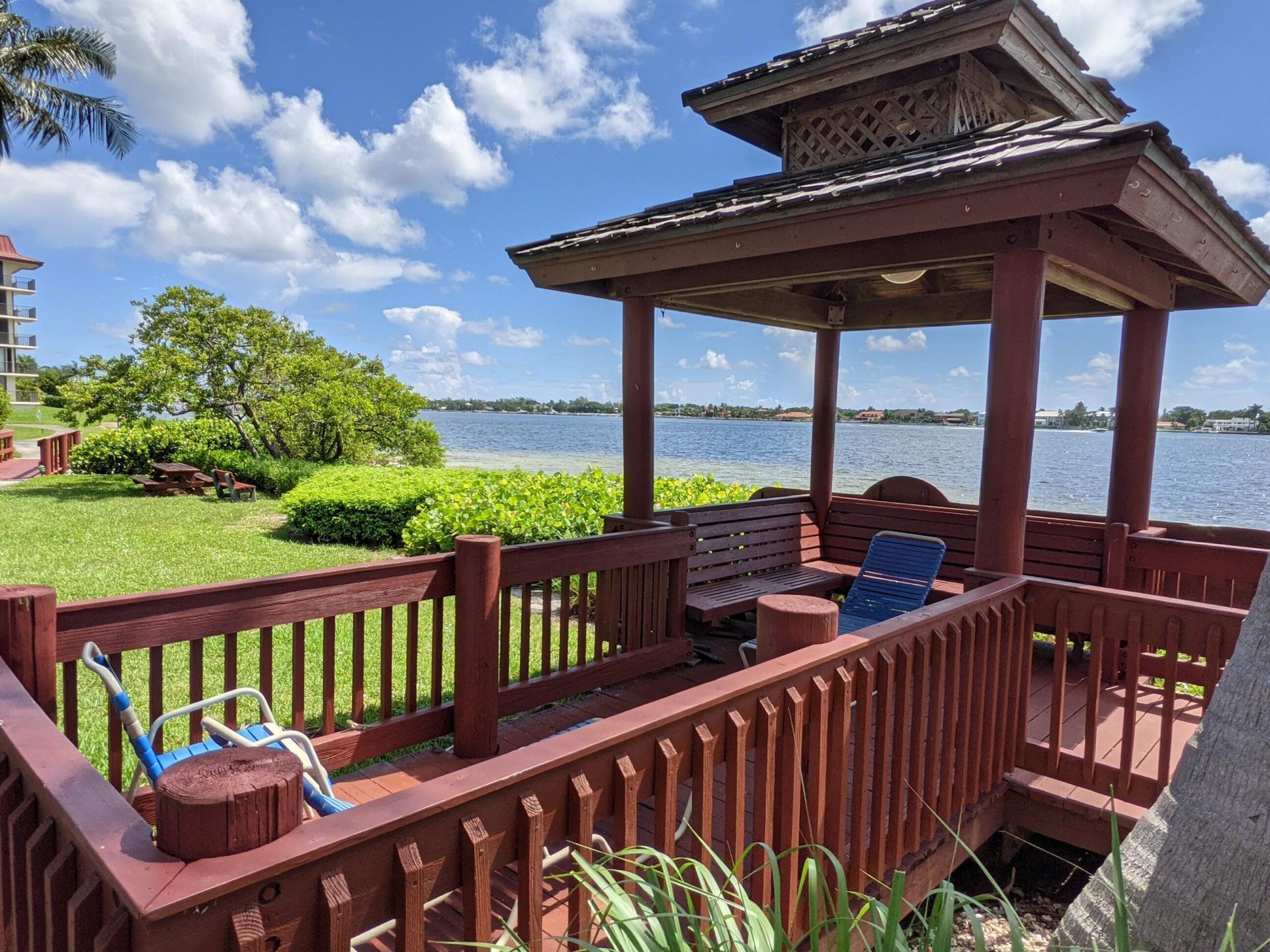 105 Half Moon Circle, Unit F2, Hypoluxo, FL 33462 Photo