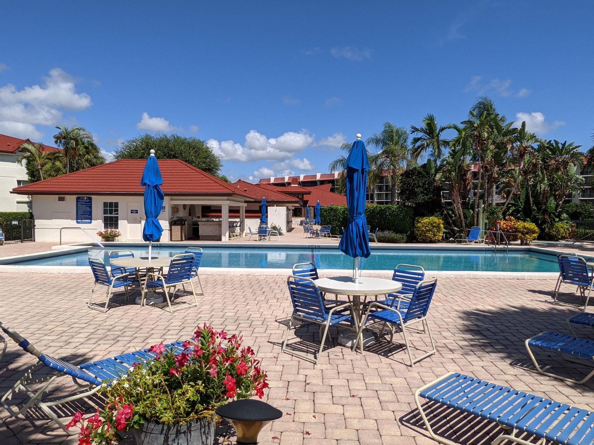 105 Half Moon Circle, Unit F2, Hypoluxo, FL 33462 Photo