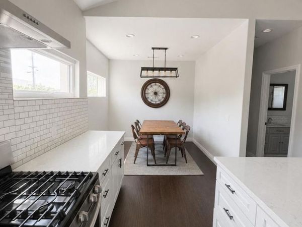 11000 Penrose Street, Los Angeles, CA 91352