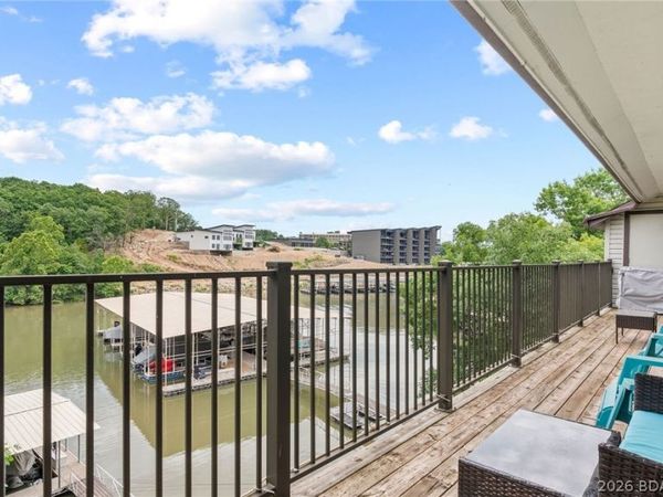 87 Circle Edge Drive, Unit 19-3A, Four Seasons, MO 65049
