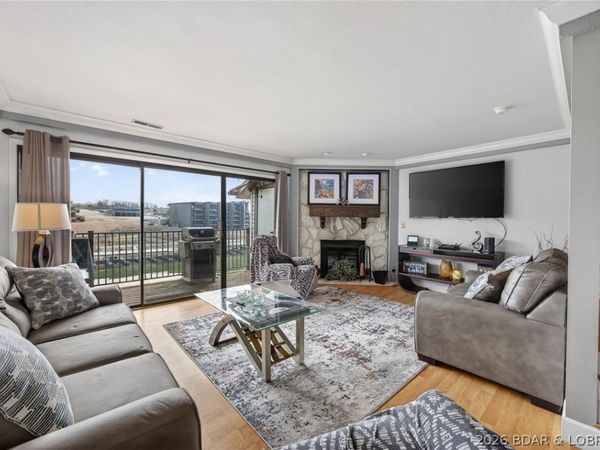 101 Circle Edge 3A , Unit 20-3A, Lake Ozark, MO 65049