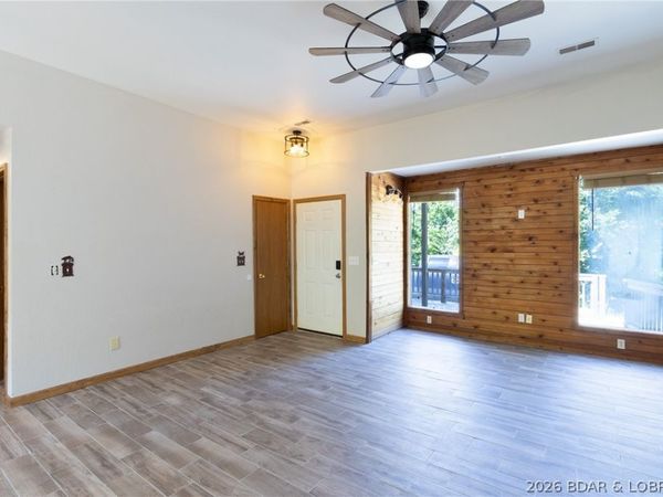 66 Spring Hill Road , Sunrise Beach, MO 65591