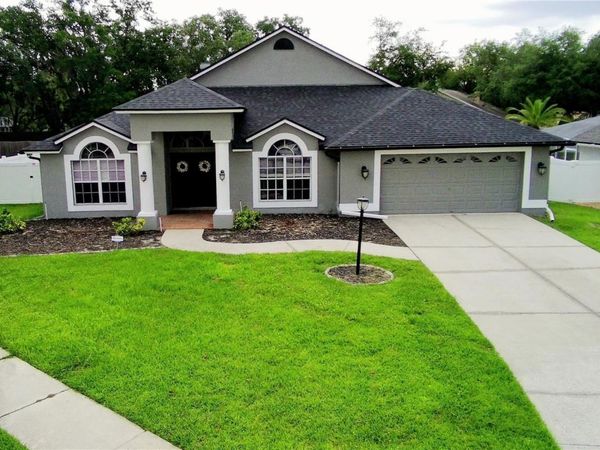 18507 COUNTRY CREST PLACE , TAMPA, FL 33647