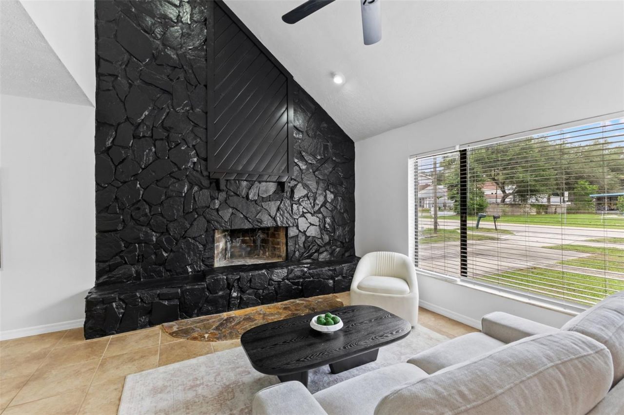5116 Serena Drive, Tampa, FL 33617 Photo