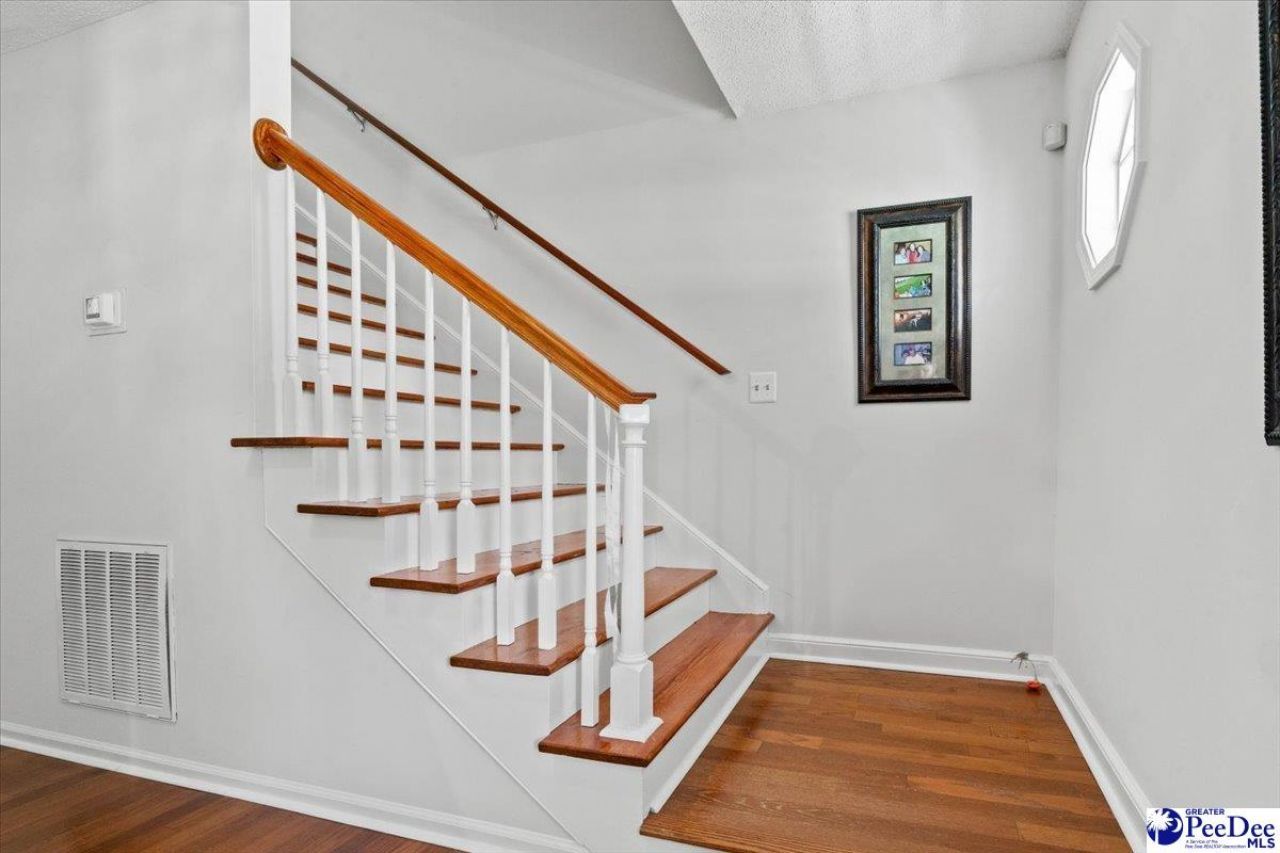 1436 Chandler Circle Photo 16