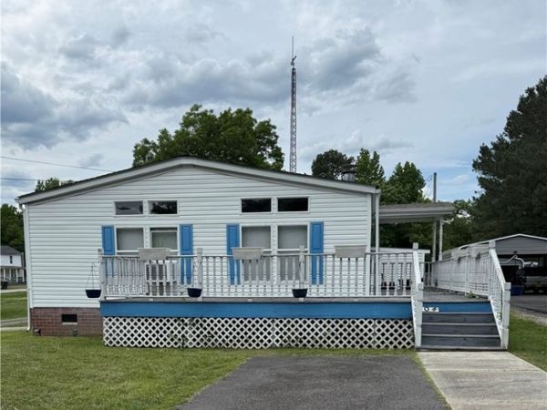304 E Main Street , Wakefield, VA 23888
