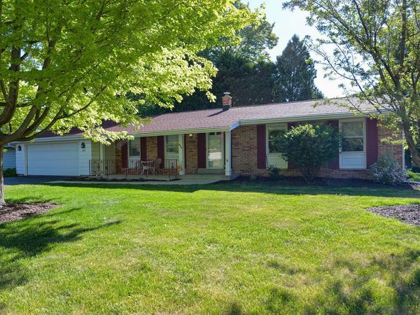 8316 N Edge O Woods DRIVE, Brown Deer, WI 53223