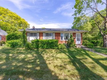 939 S Wildwood Street, Westland, MI 48186