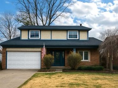18238 Red Oaks Drive, Macomb Twp, MI 48044