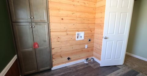 8 Falcon Way, Yerington, NV 89447 Photo