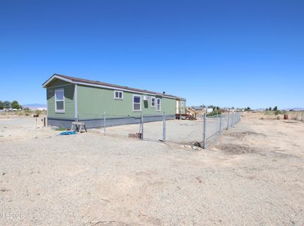 8 Falcon Way, Yerington, NV 89447 Photo