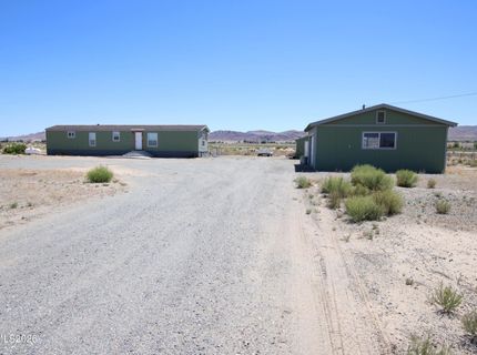 8 Falcon Way, Yerington, NV 89447 Photo