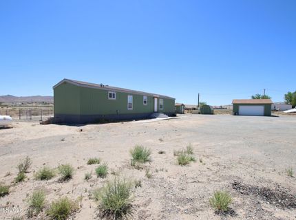 8 Falcon Way, Yerington, NV 89447 Photo